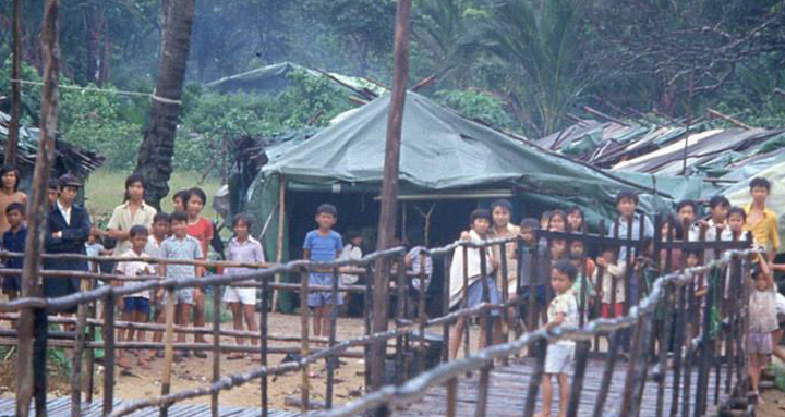 Kuku Island refugee camp